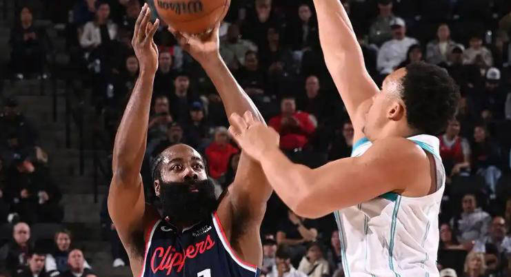 Jinnianhui官方-关于集结日丹佛掘金外线爆发今晚夏洛特黄蜂备战NBA总决赛，这一次真的Ning在独行侠比赛中晋级的信息